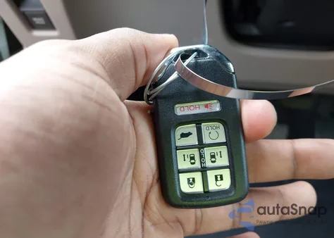 2020 Honda Odyssey Ex z USA, uszkodzony, nr VIN 5FNRL6H59LB072225